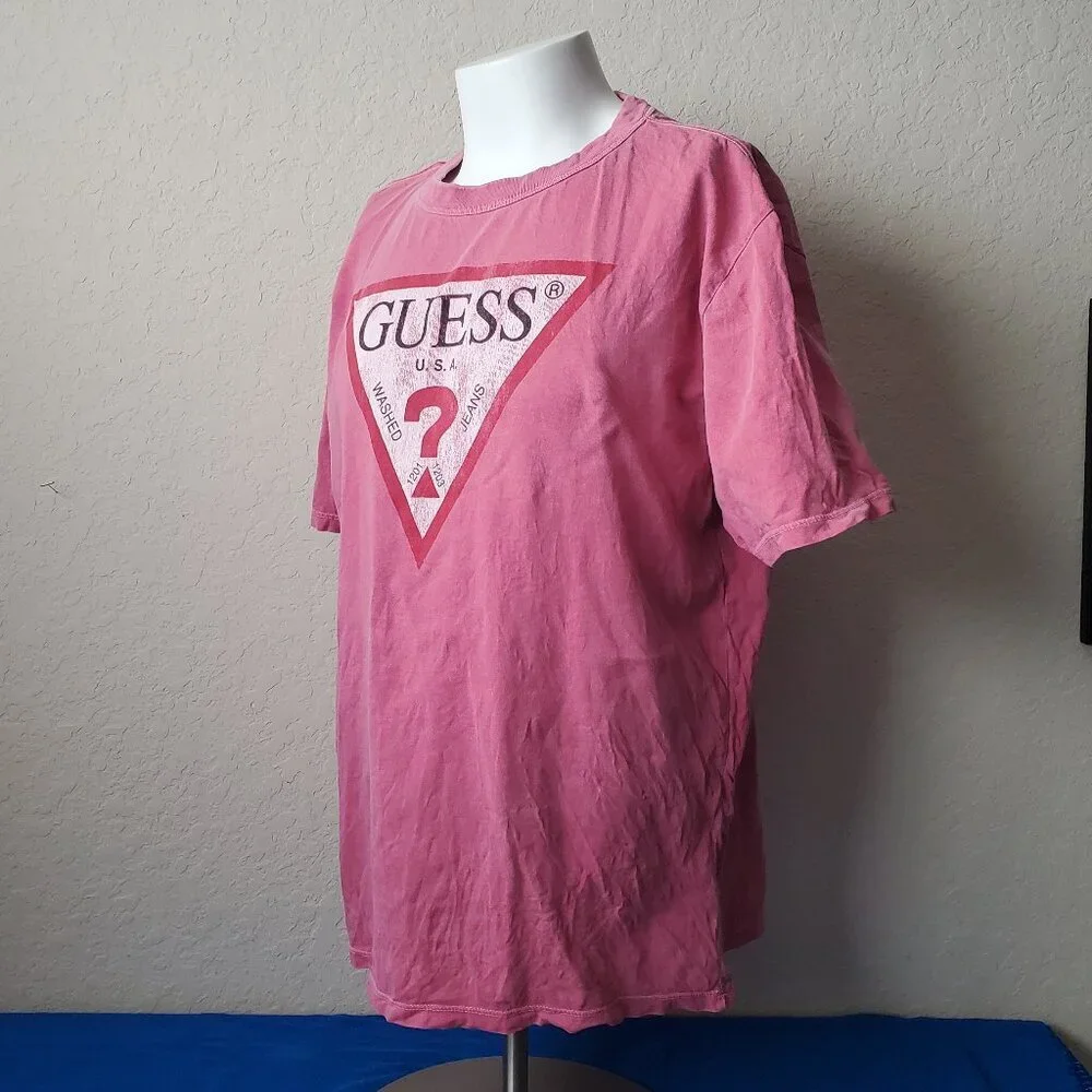 VTG Guess big logo faded red/pink large tshirt - Picture 2 of 8